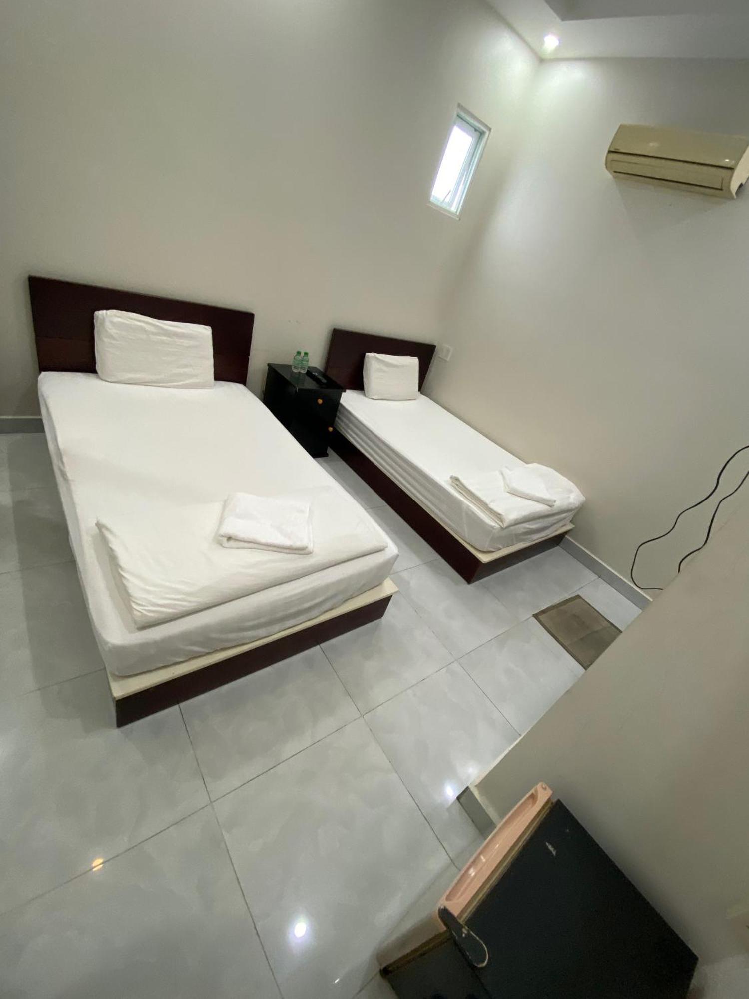 Phong Lan Guesthouse Chau Doc Bagian luar foto